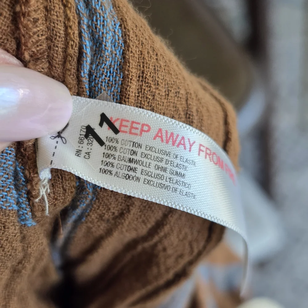 Loose-Fit Blue Button-Up Shirt and Brown Wide-Leg Pants Set - Picture 12 of 12